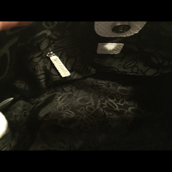 Bebe Vintage Metallic signature hobo bag - Picture 3 of 3